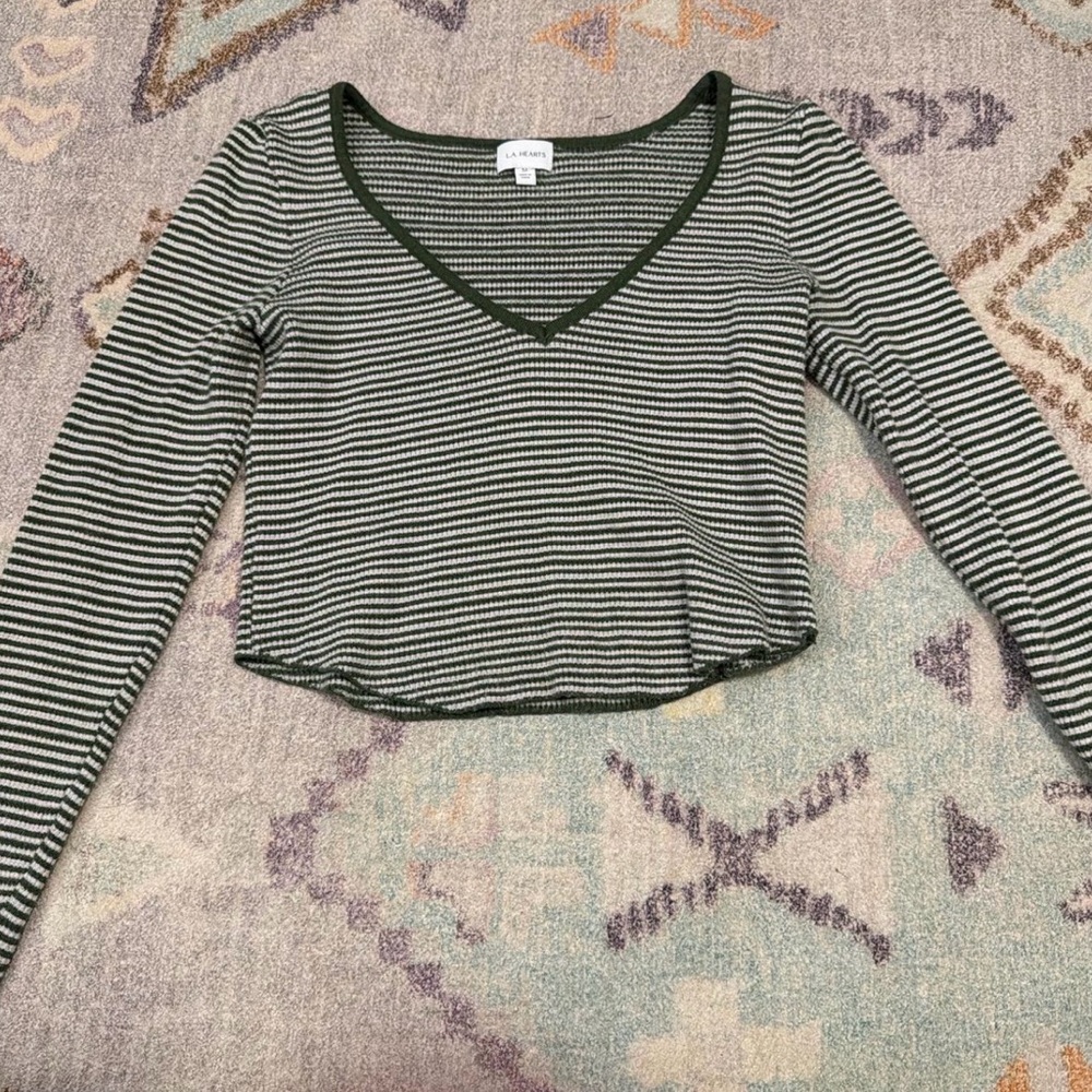 La Hearts Black and White Striped V-Neck Long Sleeve Top
